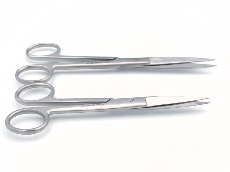 NOŻYCZKI CHIRURGICZNE PROSTE KOŃCE OSTRE 165 MM