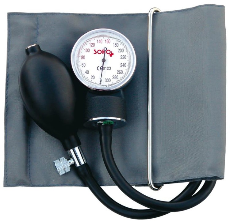 CIŚNIENIOMIERZ  ZEGAROWY SOHO 110  Z MANKIETEM I STETOSKOPEM