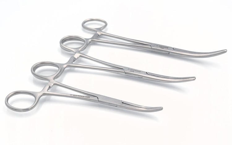 KLESZCZE NACZYNIOWE ANATOMICZNE PEAN ODGIĘTE 180mm