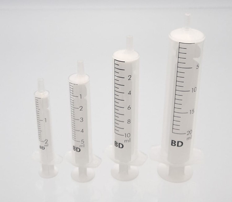 STRZYKAWKA 5ml BECTON DICKINSON 100szt