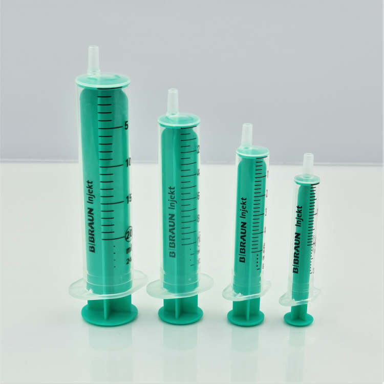 STRZYKAWKA 10ml  2-CZĘŚCIOWA BRAUN - 100 szt