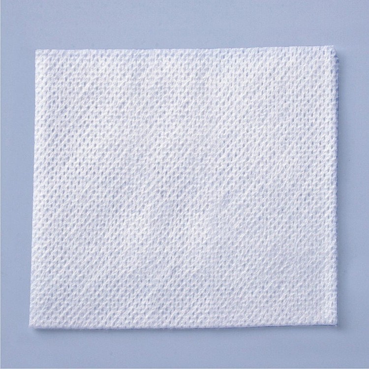 KOMPRESY  WŁÓKNINOWE NIESTERYLNE 30Gram 4Warstwy 10*10CM A'100 TZMO